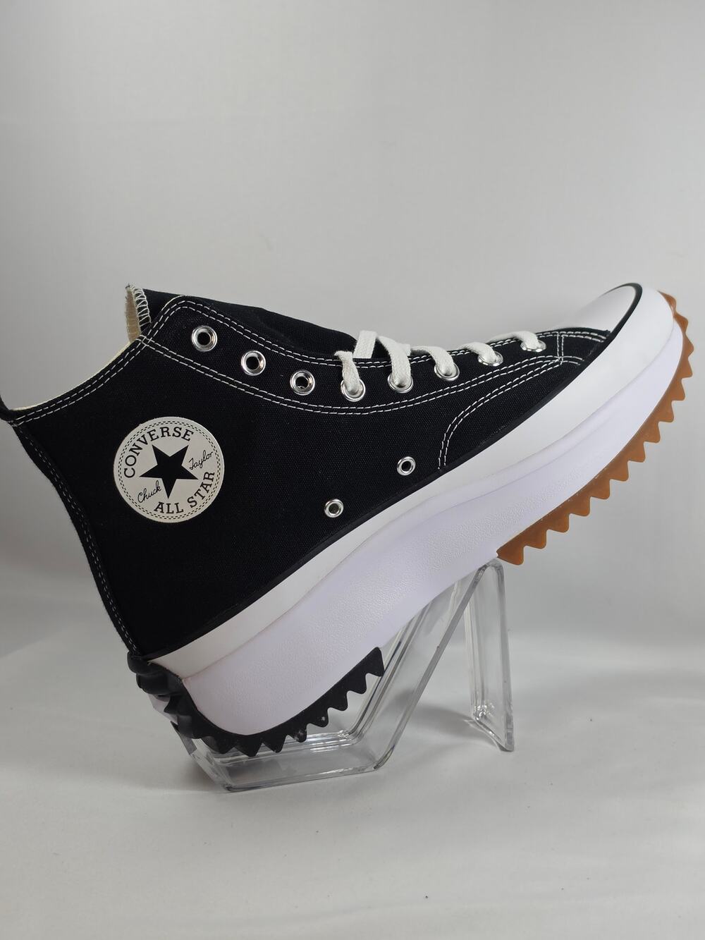 Converse Run Star Hike Hi – Black/White/Gum – BNIB – Men’s 10 / Women’s 11.5